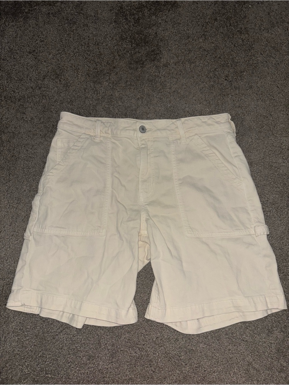 American Eagle Outfitters Cream Stretch Carpenter Cargo Shorts